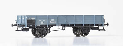 19-DK-873027 - H0 - Niederbordwagen PF 2898, graublau mit Handbremse, AHB, Ep. III